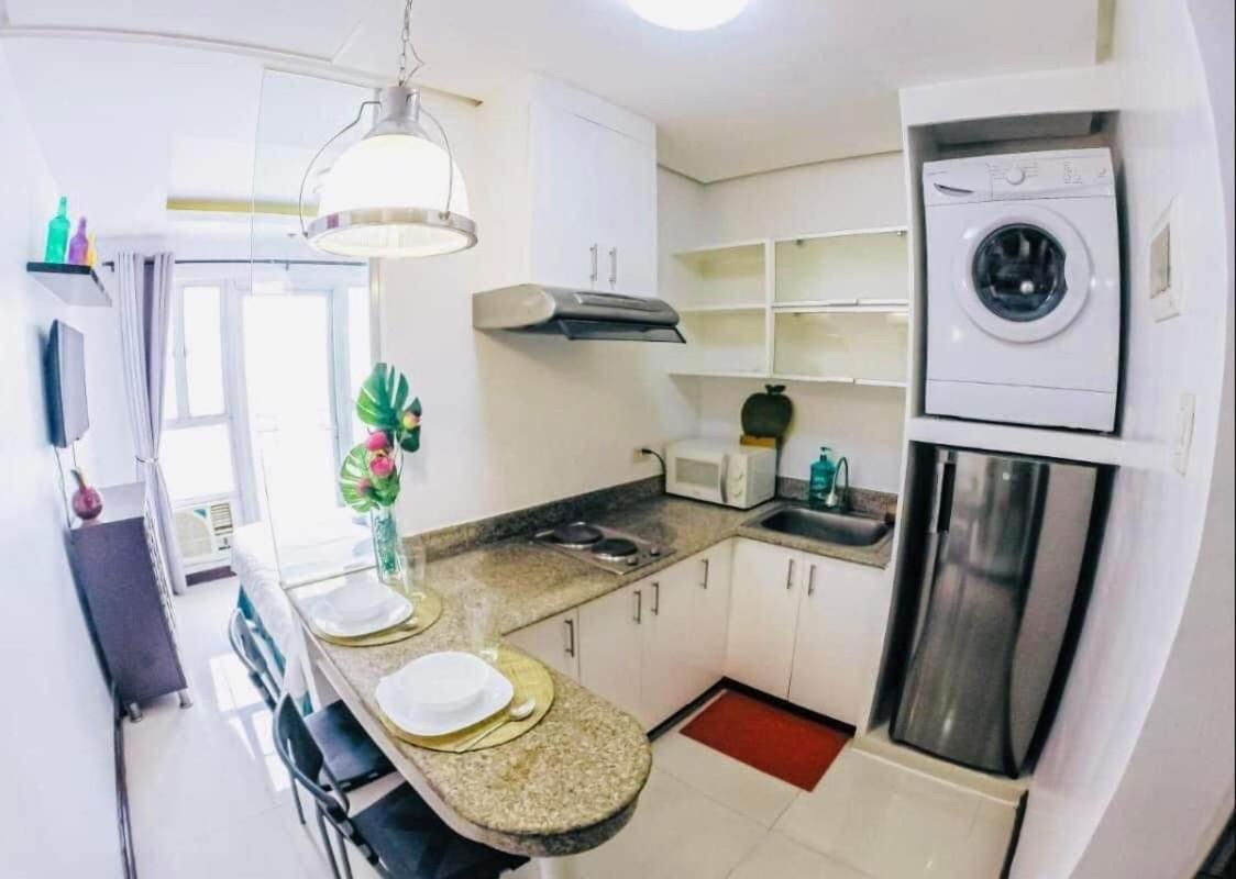 Birch Tower Malate Suites Manila Ngoại thất bức ảnh